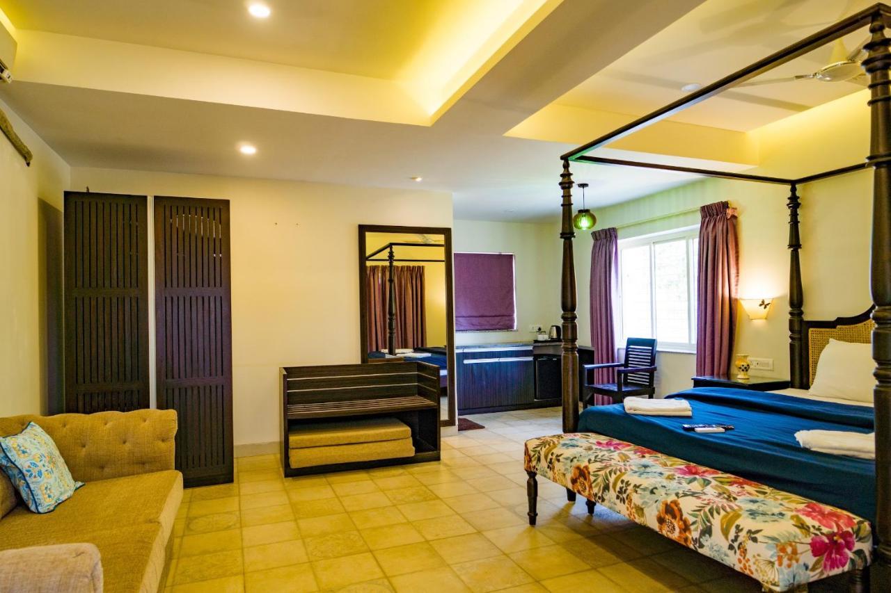 Marine Studios Le Pension Candolim Bagian luar foto