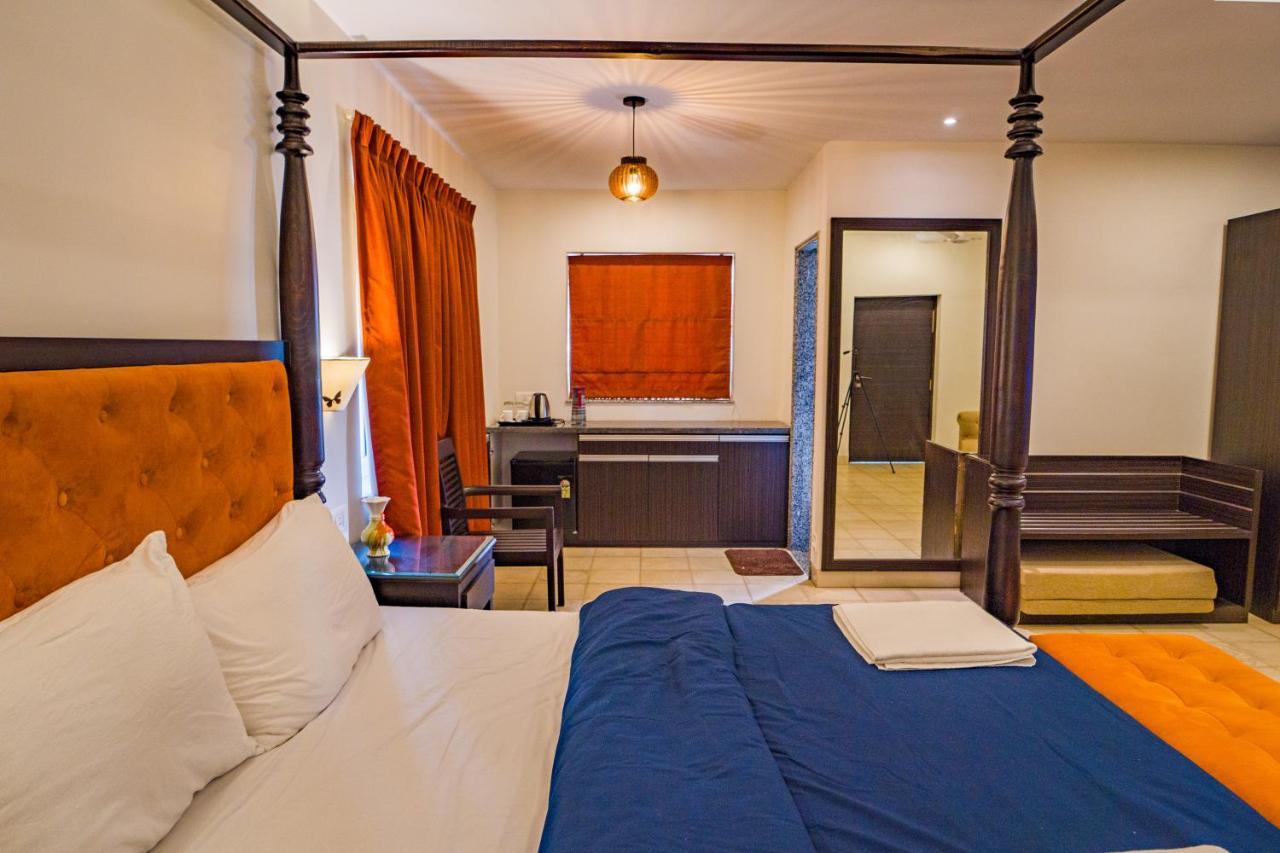 Marine Studios Le Pension Candolim Bagian luar foto