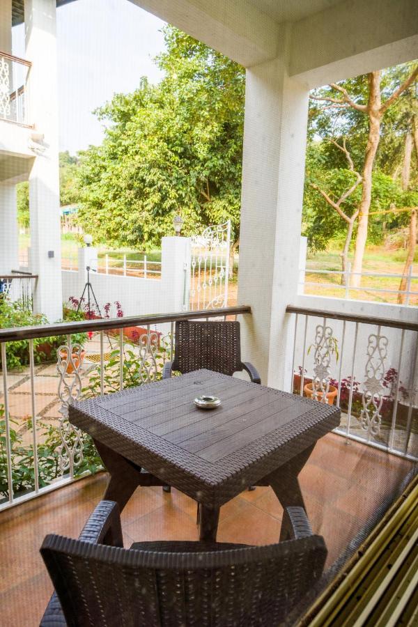 Marine Studios Le Pension Candolim Bagian luar foto