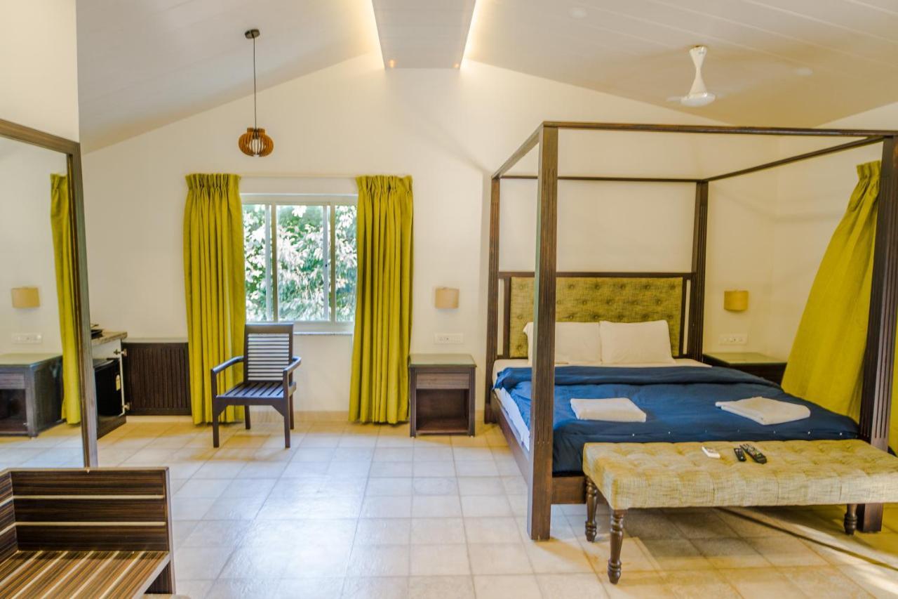 Marine Studios Le Pension Candolim Bagian luar foto
