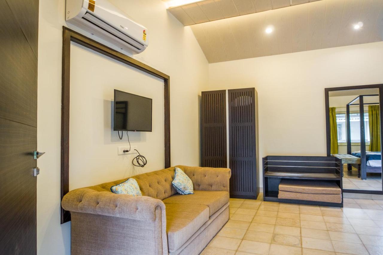 Marine Studios Le Pension Candolim Bagian luar foto