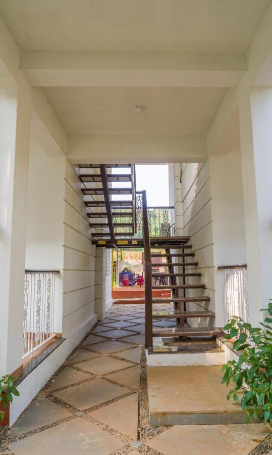 Marine Studios Le Pension Candolim Bagian luar foto